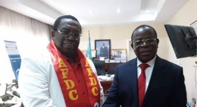 Kinshasa-le député national Léon Nembalemba accusé d'instrumentaliser la presse sur sa prétendue exclusion du parti Afdc.