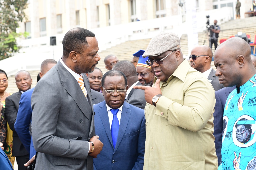 Rdc- lors de la cérémonie de remise des jeeps aux professeurs émérites de l'Esu : le Chef de l'État a félicité et encouragé le gardien de la gratuité de l'enseignement le prof Tony Mwaba.