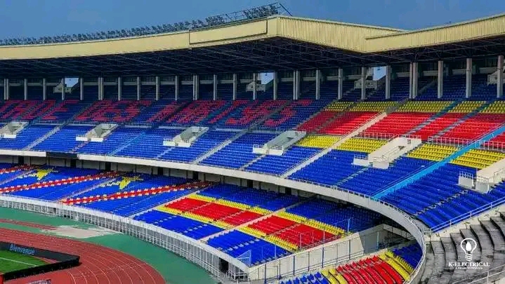 Kinshasa- sports: le stade des Martyrs affiche peau neuve. Tous les 80 mille sièges sont installés.