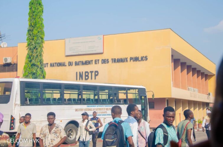 Kinshasa -Inbtp: un groupe d'étudiants instrumentalisés tente de saper l'image du DG Makanzu.