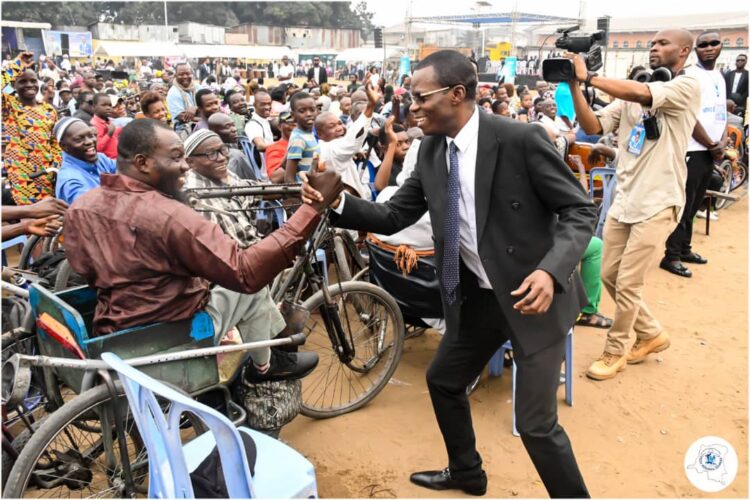 Kinshasa - les personnes vulnérables demandent au chef de l'État de nommer Eliezer Ntambwe Ministre des affaires sociales.