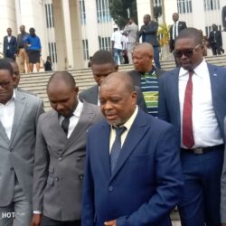 Rdc- senat: plénière inaugurale, l'honorable Willy Bitwisila signe sa première présence.