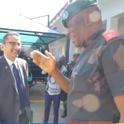 Ituri- evolution de la situation humanitaire à Djugu: Bruno le Marquis échange avec le gouverneur Luboya Nkashama.